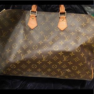 Authentic Louis Vuitton speedy 40